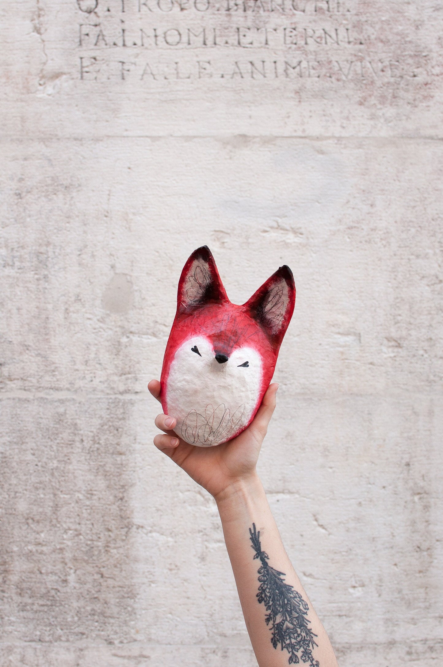 Testa di volpe in cartapesta